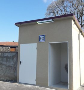 TOILETTES PUBLIQUES  parking des commerces